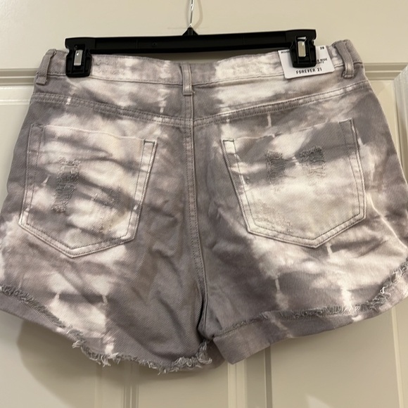 Forever 21 ladies shorts - Picture 4 of 7